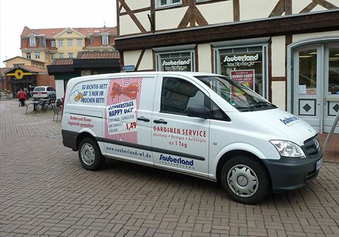 Das Firmenfahrzeug der Reinigung